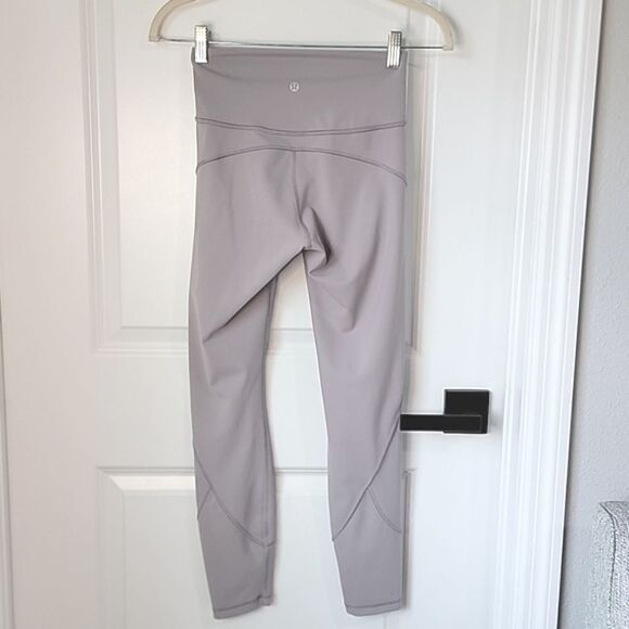 Lululemon In Movement Tight 25" Dark Chrome Legging - Size 4 - Picture 4 of 13